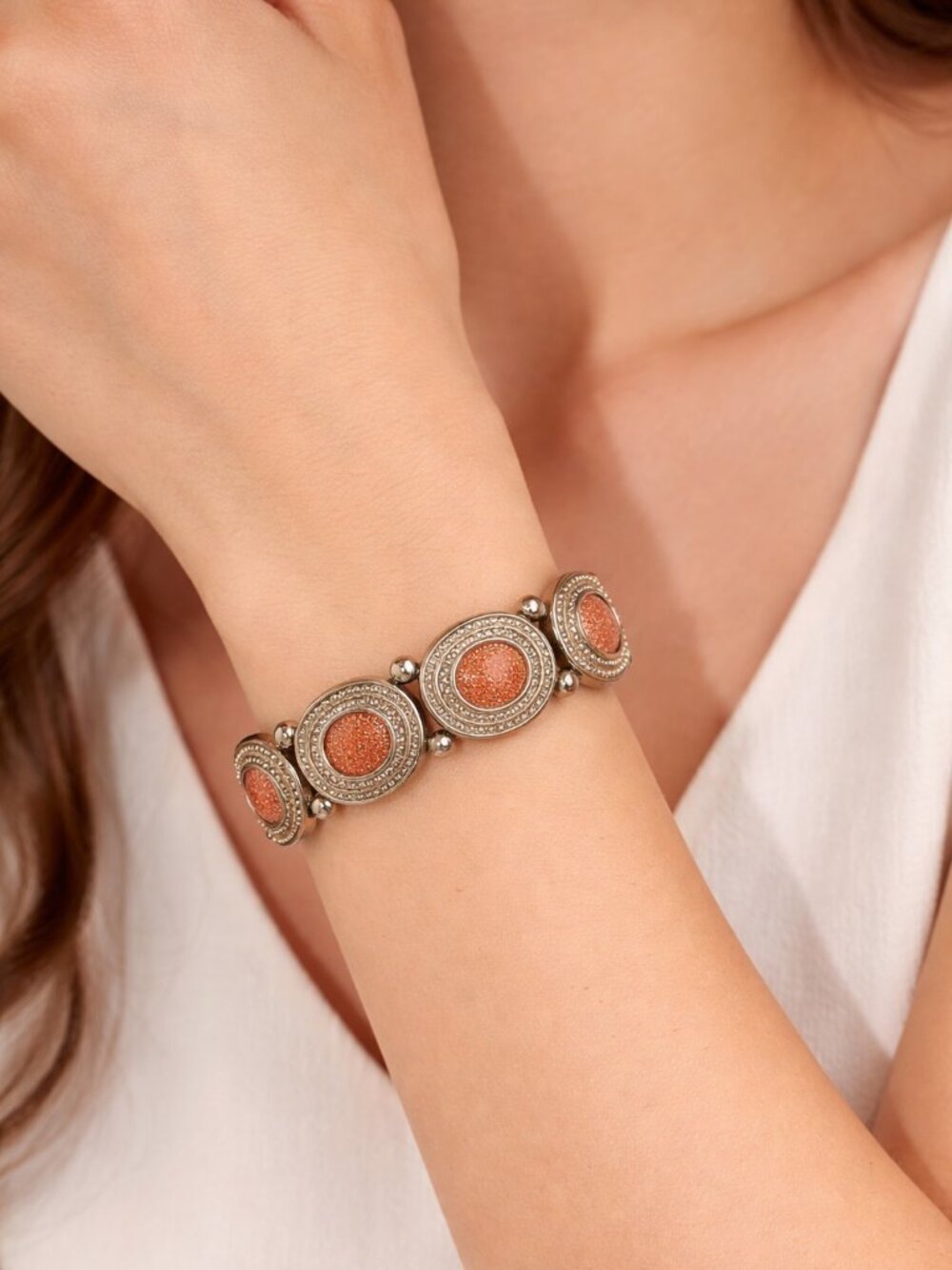 Vintage Goldstone Marcasite Stretch Bracelet - Picture 2 of 4